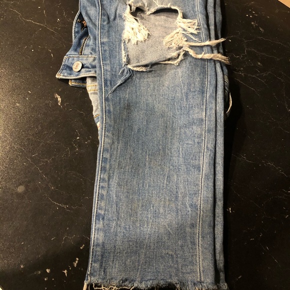 Levi’s 711 Jeans - Picture 3 of 5